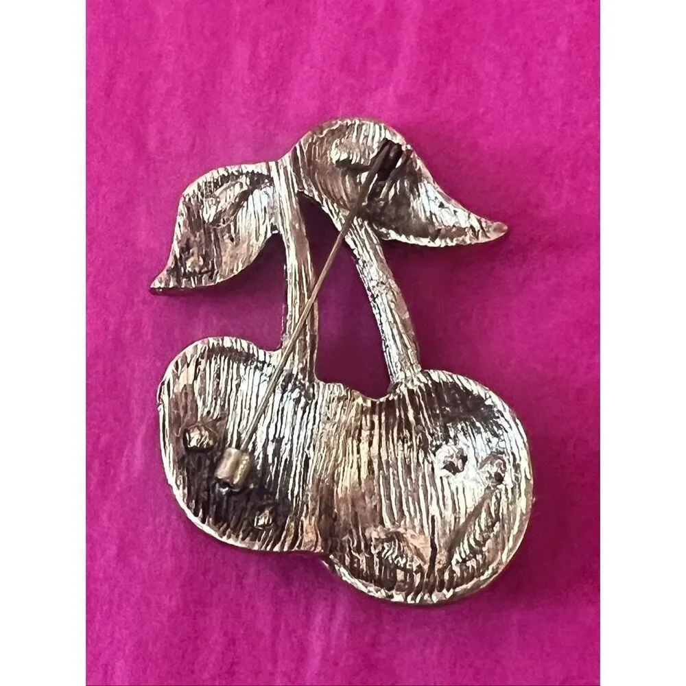 Unbranded elegant pave